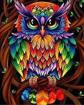 Яркий красочный филин
