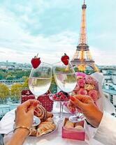 Без бренда «Свидание на фоне Эйфелевой башки» в Тамбове