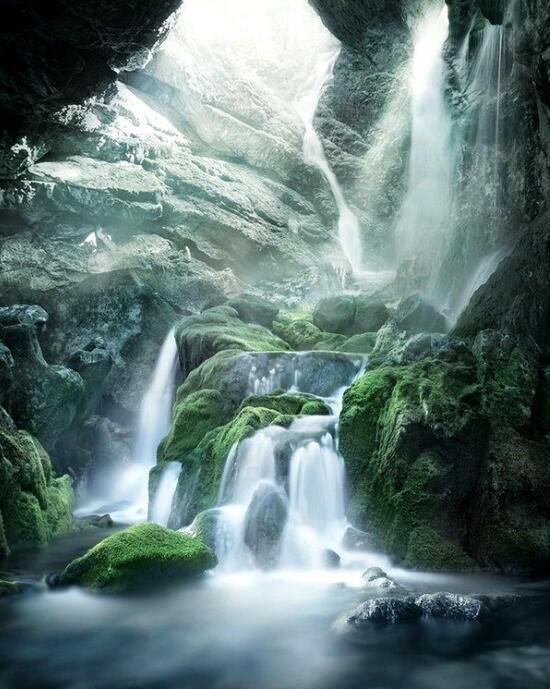 Картина по номерам 40x50 Красочный водопад и мох на скале