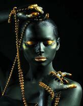 Без бренда «Девушка в черно-золотом макияже» в Тамбове в интернет-магазине  Без бренда «Девушка в черно-золотом макияже» в Тамбове