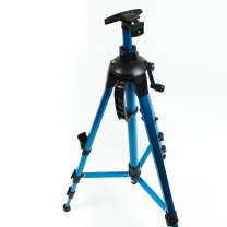 Без бренда «Мольберт металлический тренога складной, усиленный, синий в чехле с уровнем, компасом и ручкой, регулируемый» в Тамбове